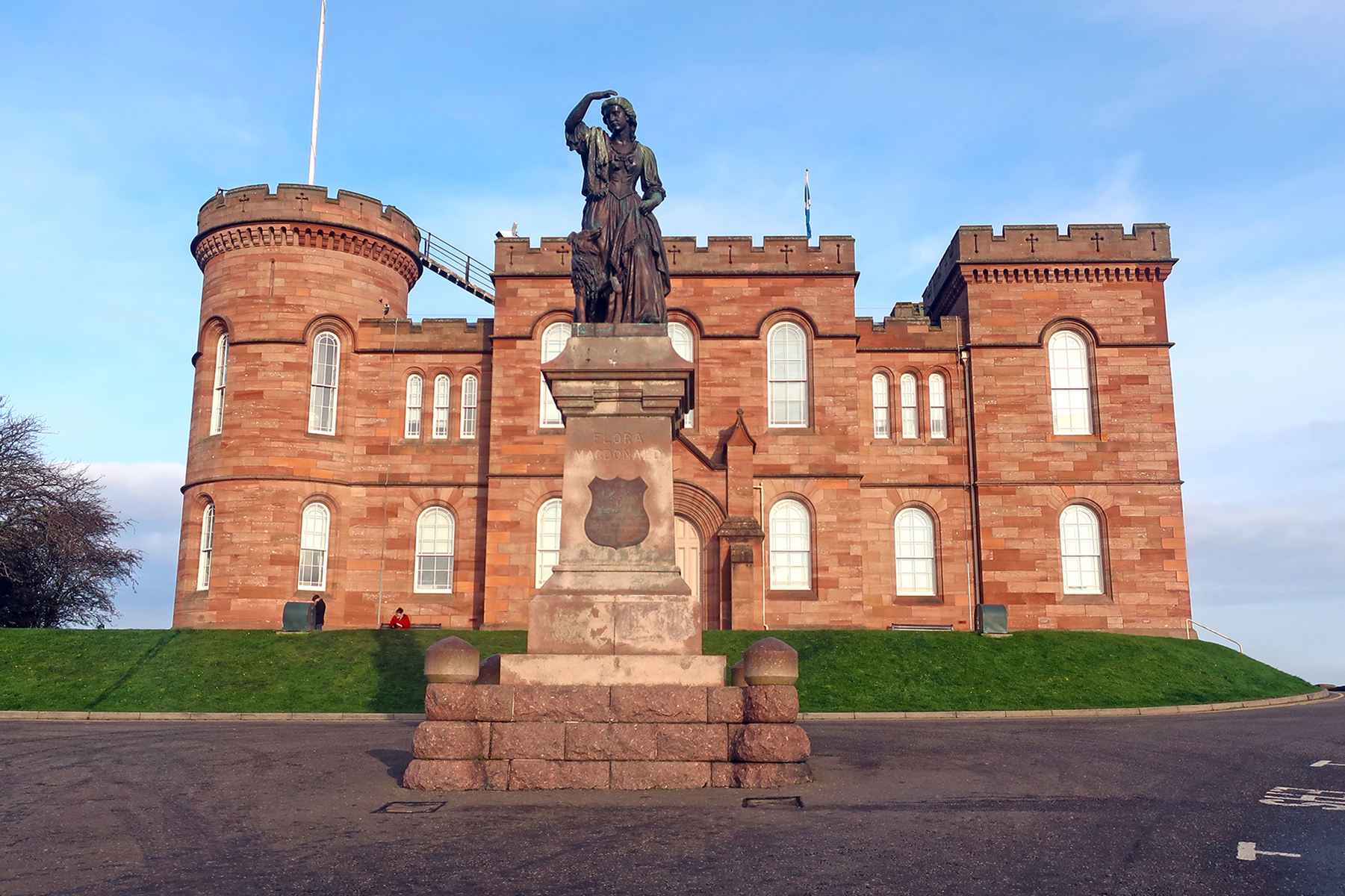 Outlander-Drehorte in Inverness: 6 Orte, an denen man Jamie & Claire